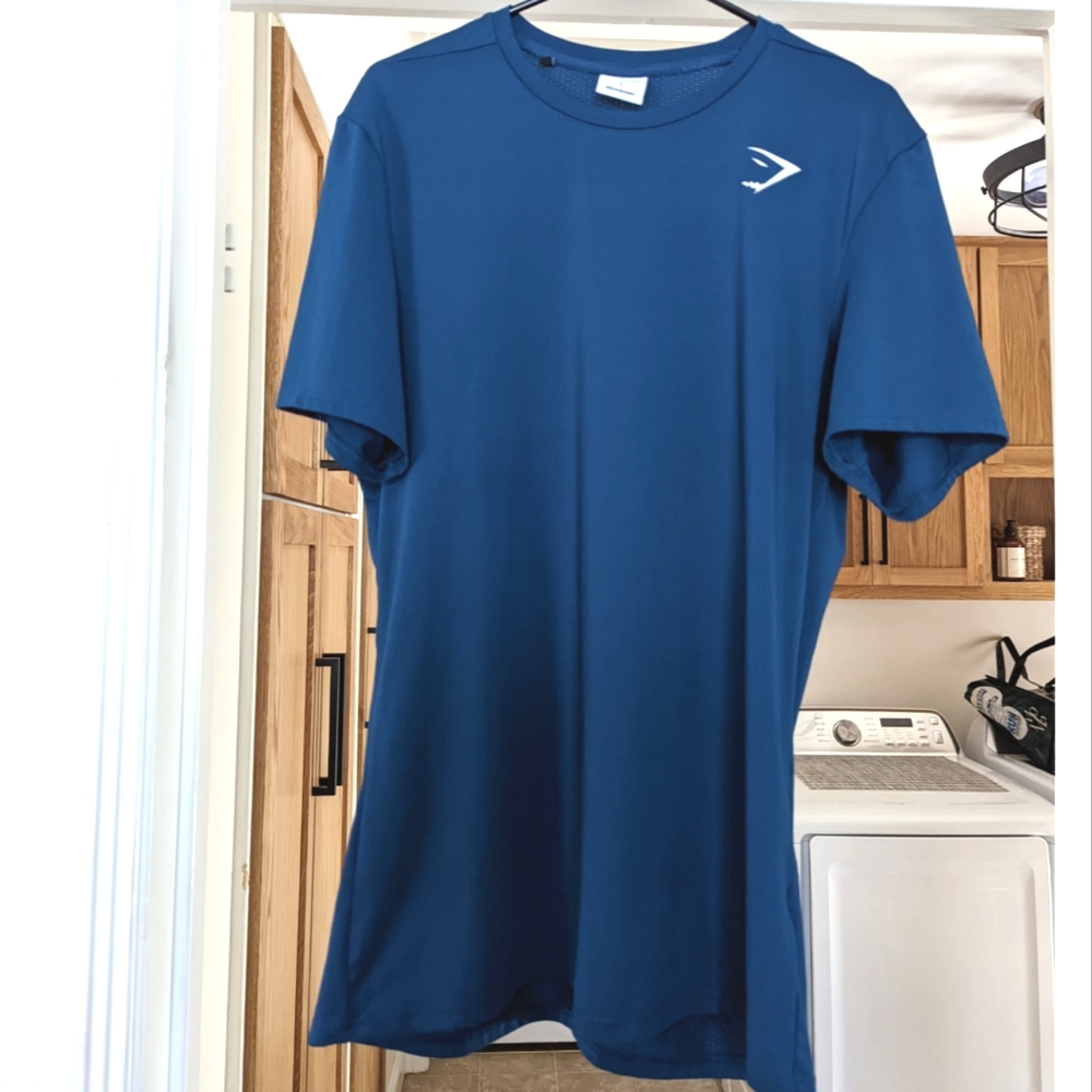 Gym shark men's tee